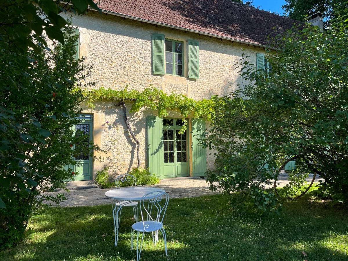 Le Clos Chalmon Chambre D'Hote 몽티냑 외부 사진