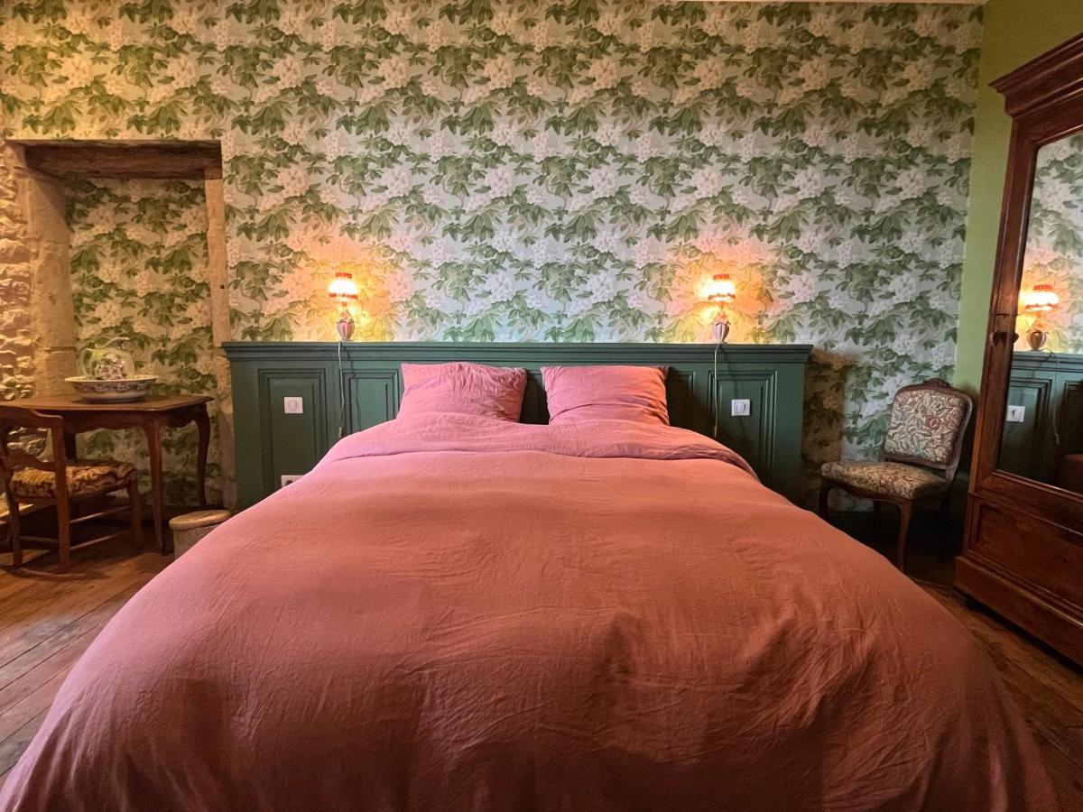 Le Clos Chalmon Chambre D'Hote 몽티냑 외부 사진