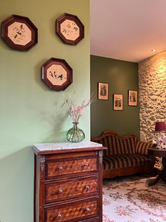 Le Clos Chalmon Chambre D'Hote 몽티냑 외부 사진