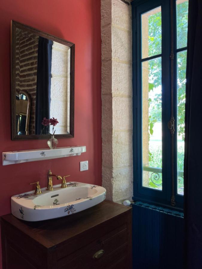 Le Clos Chalmon Chambre D'Hote 몽티냑 외부 사진