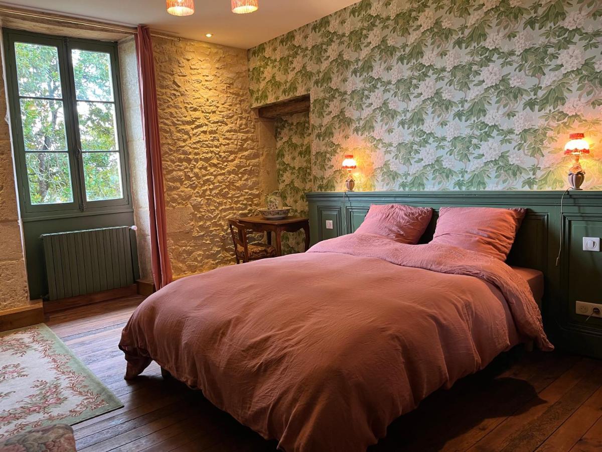 Le Clos Chalmon Chambre D'Hote 몽티냑 외부 사진